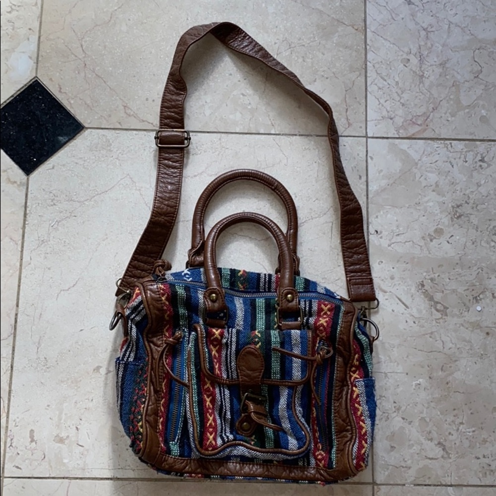 Medium size patterned bag